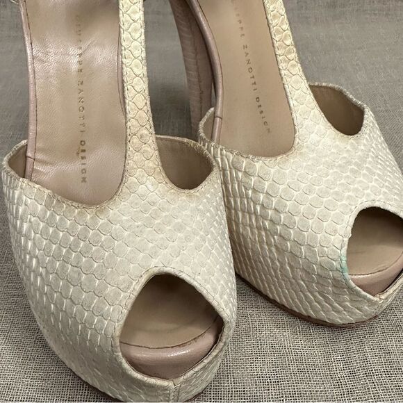 Giuseppe Zanotti Rescue - Picture 8 of 8